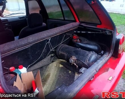 Красный ЗАЗ 1105 Дана, объемом двигателя 1.2 л и пробегом 200 тыс. км за 600 $, фото 5 на Automoto.ua
