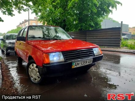 ЗАЗ 1105 Дана 1995 у Бердичеве на Automoto.ua Червоний ЗАЗ 1105 Дана, об'ємом двигуна 1.2 л та пробігом 0 тис. км за 600 $, фото 1 на Automoto.ua