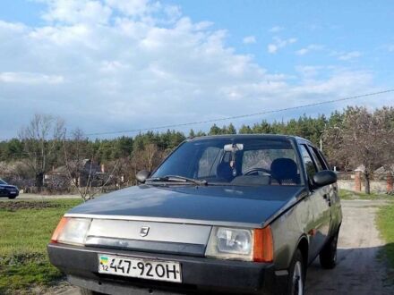 ЗАЗ 1105 Дана 1995 в Кременчуге на Automoto.ua Серый ЗАЗ 1105 Дана, объемом двигателя 1.2 л и пробегом 200 тыс. км за 600 $, фото 1 на Automoto.ua