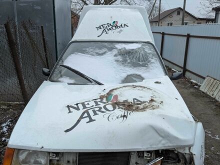 ЗАЗ 1105 2005 в Згуровке на Automoto.ua Белый ЗАЗ 1105, объемом двигателя 2 л и пробегом 208 тыс. км за 1300 $, фото 1 на Automoto.ua