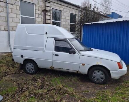 Белый ЗАЗ 110558, объемом двигателя 1.3 л и пробегом 300 тыс. км за 950 $, фото 3 на Automoto.ua