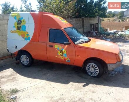 Оранжевый ЗАЗ 110558, объемом двигателя 1.3 л и пробегом 200 тыс. км за 850 $, фото 2 на Automoto.ua