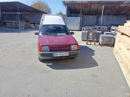 ЗАЗ 1125 2010 в Любаре на Automoto.ua Красный ЗАЗ 1125, объемом двигателя 1.3 л и пробегом 160 тыс. км за 950 $, фото 1 на Automoto.ua