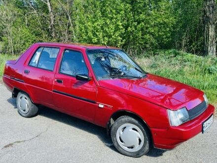ЗАЗ Другая 2004 в Обухове на Automoto.ua Красный ЗАЗ Другая, объемом двигателя 1.2 л и пробегом 1000 тыс. км за 1000 $, фото 1 на Automoto.ua