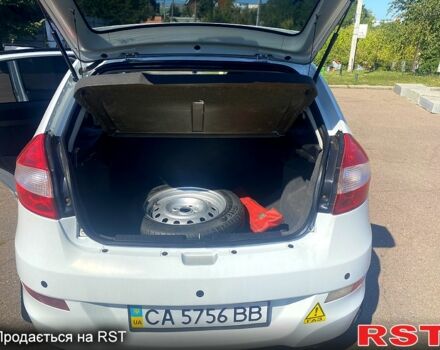 Белый ЗАЗ Форза, объемом двигателя 1.5 л и пробегом 74 тыс. км за 3800 $, фото 10 на Automoto.ua