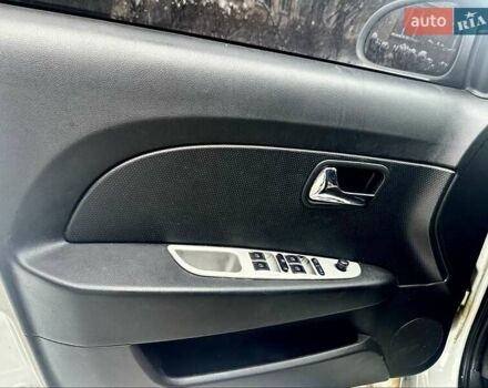 Білий ЗАЗ Форза, об'ємом двигуна 1.5 л та пробігом 120 тис. км за 3310 $, фото 4 на Automoto.ua