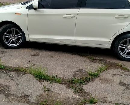 Белый ЗАЗ Форза, объемом двигателя 1.5 л и пробегом 120 тыс. км за 3600 $, фото 4 на Automoto.ua