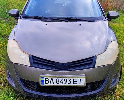 Бежевый ЗАЗ Форза, объемом двигателя 1.5 л и пробегом 124 тыс. км за 2100 $, фото 1 на Automoto.ua