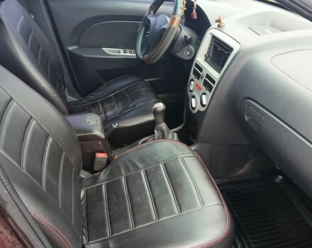 Красный ЗАЗ Форза, объемом двигателя 1.5 л и пробегом 128 тыс. км за 2700 $, фото 4 на Automoto.ua