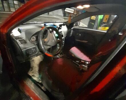 Красный ЗАЗ Форза, объемом двигателя 1.5 л и пробегом 400 тыс. км за 1300 $, фото 5 на Automoto.ua