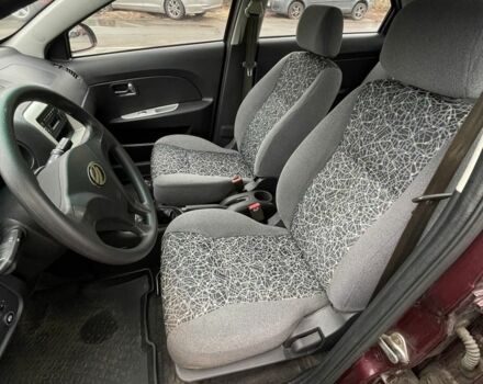 Красный ЗАЗ Форза, объемом двигателя 1.5 л и пробегом 181 тыс. км за 1700 $, фото 4 на Automoto.ua