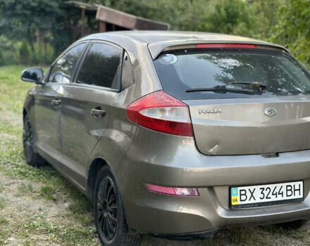 Зеленый ЗАЗ Форза, объемом двигателя 1.5 л и пробегом 150 тыс. км за 1600 $, фото 4 на Automoto.ua