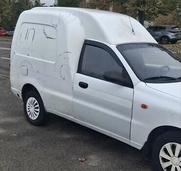 ЗАЗ Lanos Cargo 2012 в Киеве на Automoto.ua Белый ЗАЗ Lanos Cargo, объемом двигателя 1.5 л и пробегом 270 тыс. км за 2200 $, фото 3 на Automoto.ua