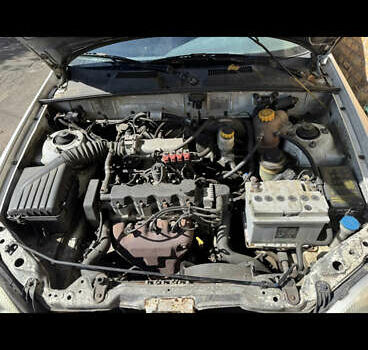 Белый ЗАЗ Lanos Cargo, объемом двигателя 1.5 л и пробегом 274 тыс. км за 2000 $, фото 5 на Automoto.ua