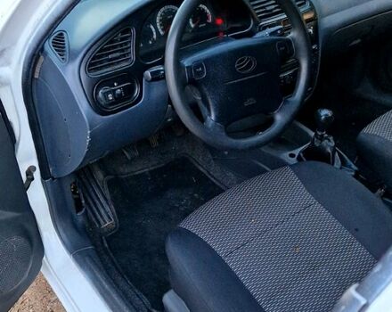 Белый ЗАЗ Ланос Пикап, объемом двигателя 1.5 л и пробегом 160 тыс. км за 3500 $, фото 4 на Automoto.ua