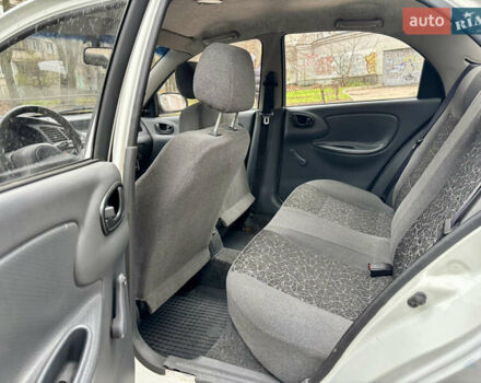 Білий ЗАЗ Ланос, об'ємом двигуна 1.5 л та пробігом 272 тис. км за 1450 $, фото 5 на Automoto.ua