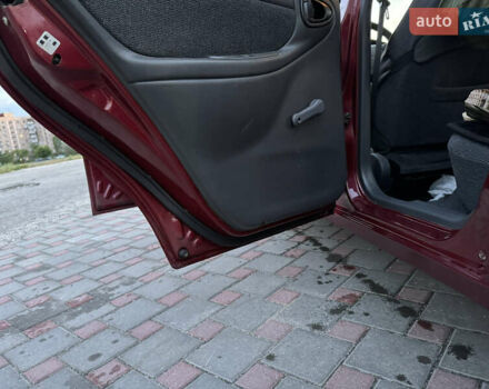 Красный ЗАЗ Ланос, объемом двигателя 1.5 л и пробегом 110 тыс. км за 4250 $, фото 3 на Automoto.ua