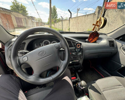 Красный ЗАЗ Ланос, объемом двигателя 1.5 л и пробегом 110 тыс. км за 4250 $, фото 9 на Automoto.ua