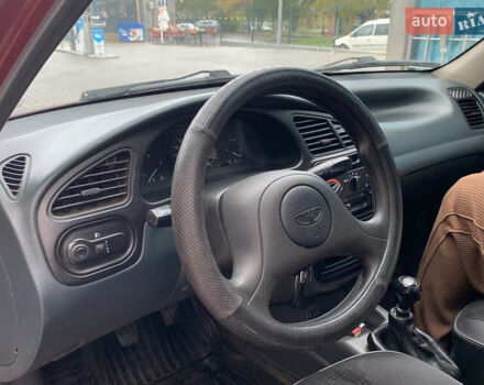 Красный ЗАЗ Ланос, объемом двигателя 1.5 л и пробегом 370 тыс. км за 2550 $, фото 8 на Automoto.ua