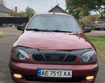 Красный ЗАЗ Ланос, объемом двигателя 1.5 л и пробегом 370 тыс. км за 2550 $, фото 1 на Automoto.ua