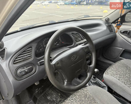 Желтый ЗАЗ Ланос, объемом двигателя 1.5 л и пробегом 219 тыс. км за 3200 $, фото 12 на Automoto.ua