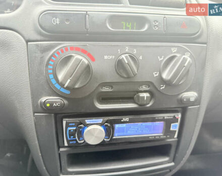 Желтый ЗАЗ Ланос, объемом двигателя 1.5 л и пробегом 219 тыс. км за 3200 $, фото 15 на Automoto.ua