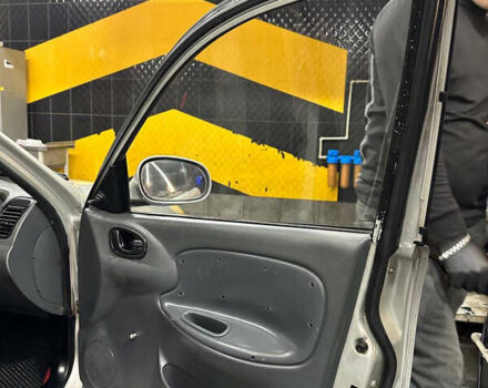 Сірий ЗАЗ Ланос, об'ємом двигуна 1.6 л та пробігом 270 тис. км за 1999 $, фото 12 на Automoto.ua