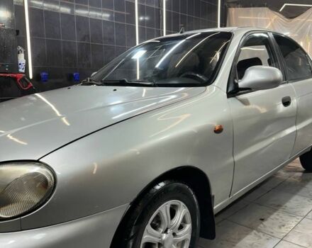 Сірий ЗАЗ Ланос, об'ємом двигуна 1.6 л та пробігом 270 тис. км за 1999 $, фото 1 на Automoto.ua