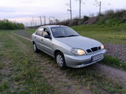 ЗАЗ Ланос 2006 в Смеле на Automoto.ua Серый ЗАЗ Ланос, объемом двигателя 1 л и пробегом 90 тыс. км за 1350 $, фото 1 на Automoto.ua