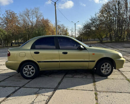 Зеленый ЗАЗ Ланос, объемом двигателя 1.3 л и пробегом 280 тыс. км за 2100 $, фото 5 на Automoto.ua