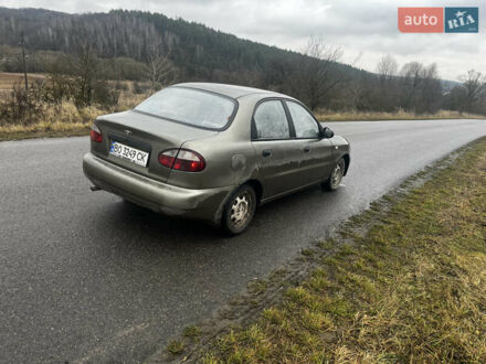 Зеленый ЗАЗ Ланос, объемом двигателя 1.3 л и пробегом 300 тыс. км за 1000 $, фото 1 на Automoto.ua