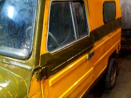 ЗАЗ Луаз-Волинь 1979 у Великом Бурлуке на Automoto.ua Жовтий ЗАЗ Луаз-Волинь, об'ємом двигуна 1 л та пробігом 130 тис. км за 800 $, фото 1 на Automoto.ua