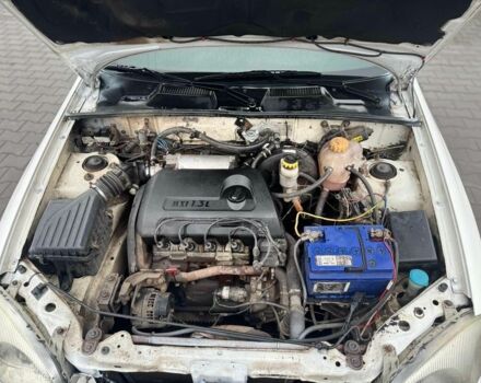 Білий ЗАЗ Sens, об'ємом двигуна 1.3 л та пробігом 290 тис. км за 1500 $, фото 12 на Automoto.ua