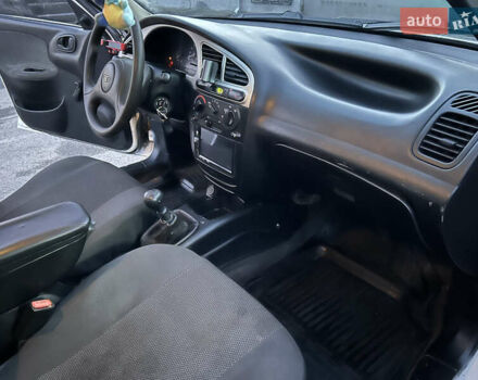 Білий ЗАЗ Sens, об'ємом двигуна 1.3 л та пробігом 168 тис. км за 1480 $, фото 6 на Automoto.ua