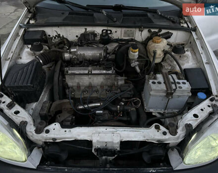 Білий ЗАЗ Sens, об'ємом двигуна 1.3 л та пробігом 168 тис. км за 1480 $, фото 5 на Automoto.ua