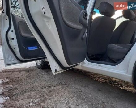 Білий ЗАЗ Sens, об'ємом двигуна 1.3 л та пробігом 166 тис. км за 2500 $, фото 2 на Automoto.ua