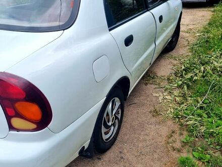 Белый ЗАЗ Сенс, объемом двигателя 1.3 л и пробегом 145 тыс. км за 2000 $, фото 1 на Automoto.ua