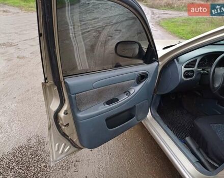 Бежевый ЗАЗ Сенс, объемом двигателя 1.3 л и пробегом 281 тыс. км за 2000 $, фото 4 на Automoto.ua