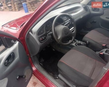 Червоний ЗАЗ Sens, об'ємом двигуна 1.3 л та пробігом 138 тис. км за 1800 $, фото 5 на Automoto.ua