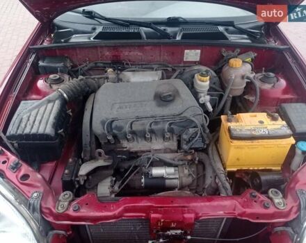 Червоний ЗАЗ Sens, об'ємом двигуна 1.3 л та пробігом 138 тис. км за 1800 $, фото 11 на Automoto.ua