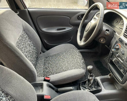 Червоний ЗАЗ Sens, об'ємом двигуна 1.3 л та пробігом 30 тис. км за 3450 $, фото 12 на Automoto.ua