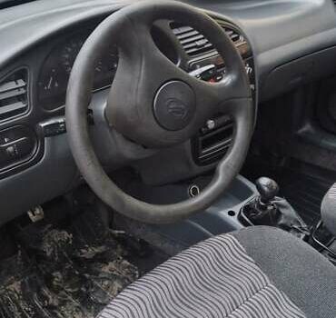 Червоний ЗАЗ Sens, об'ємом двигуна 1.3 л та пробігом 120 тис. км за 1250 $, фото 5 на Automoto.ua