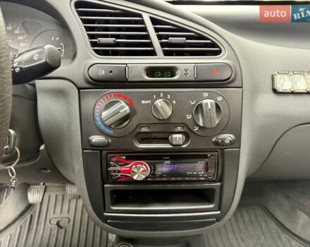 Червоний ЗАЗ Sens, об'ємом двигуна 1.3 л та пробігом 45 тис. км за 3200 $, фото 26 на Automoto.ua