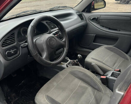 Червоний ЗАЗ Sens, об'ємом двигуна 1.3 л та пробігом 135 тис. км за 2900 $, фото 7 на Automoto.ua
