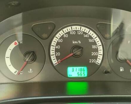 Червоний ЗАЗ Sens, об'ємом двигуна 1.3 л та пробігом 31 тис. км за 3700 $, фото 6 на Automoto.ua