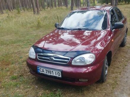 Червоний ЗАЗ Sens, об'ємом двигуна 1.3 л та пробігом 118 тис. км за 2000 $, фото 1 на Automoto.ua