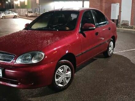 Червоний ЗАЗ Sens, об'ємом двигуна 1.3 л та пробігом 66 тис. км за 2000 $, фото 1 на Automoto.ua