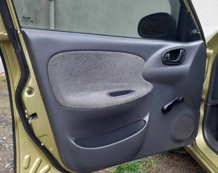 Жовтий ЗАЗ Sens, об'ємом двигуна 1.3 л та пробігом 128 тис. км за 1900 $, фото 7 на Automoto.ua