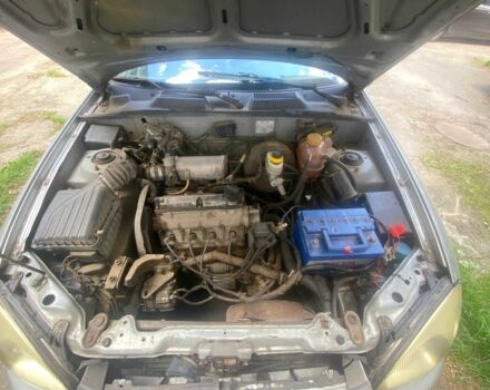 Сірий ЗАЗ Sens, об'ємом двигуна 1.39 л та пробігом 103 тис. км за 1000 $, фото 2 на Automoto.ua