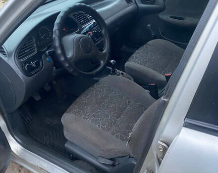 Сірий ЗАЗ Sens, об'ємом двигуна 1.3 л та пробігом 267 тис. км за 2000 $, фото 5 на Automoto.ua